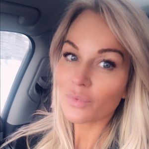 Meet your Posher, Annette